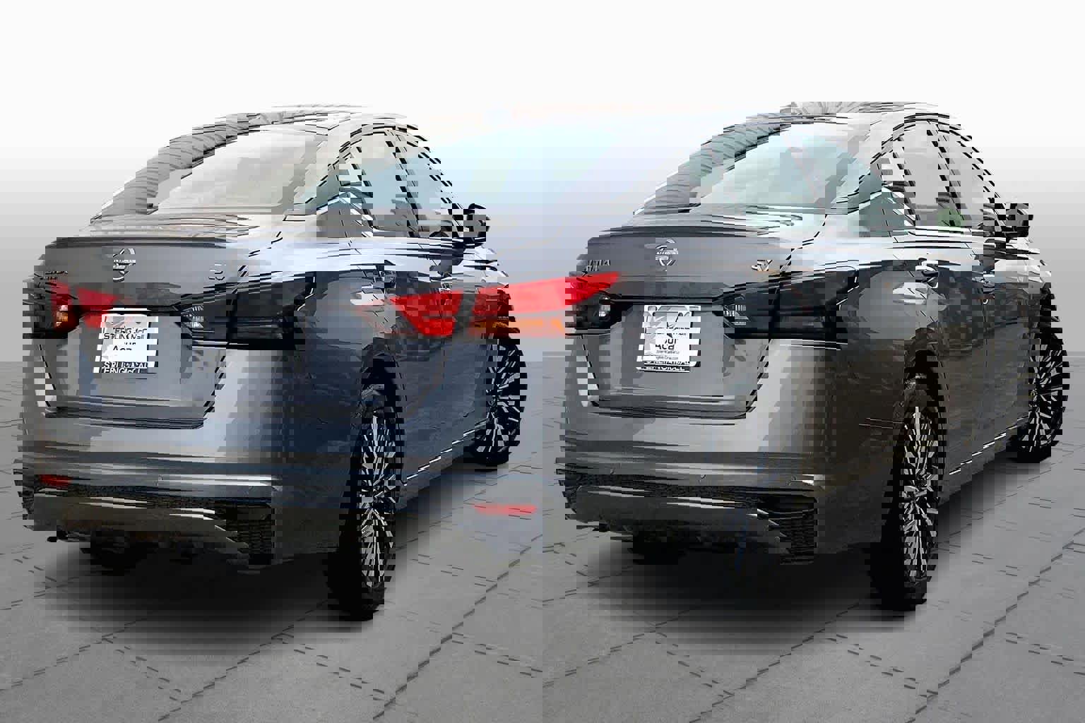 Used 2024 Nissan Altima 2.5 SV image 13