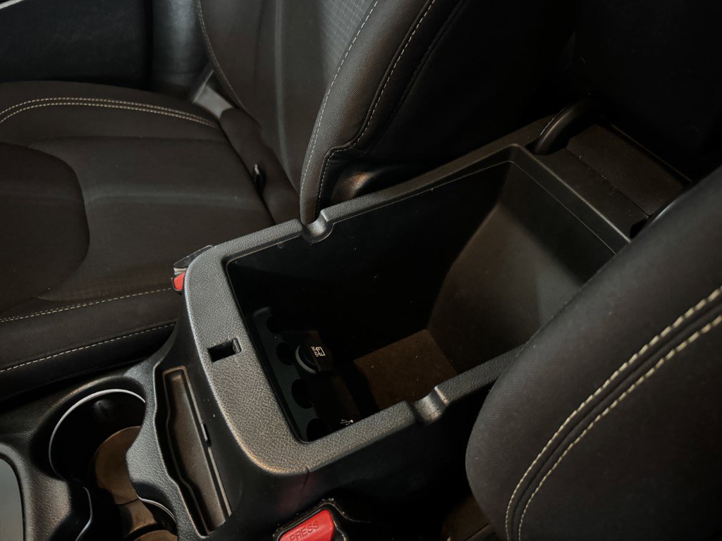 Used 2016 Jeep Cherokee Latitude w/ Comfort/Convenience Group image 24