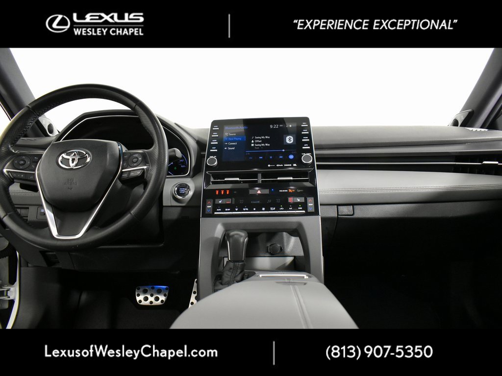 Used 2019 Toyota Avalon XSE image 22