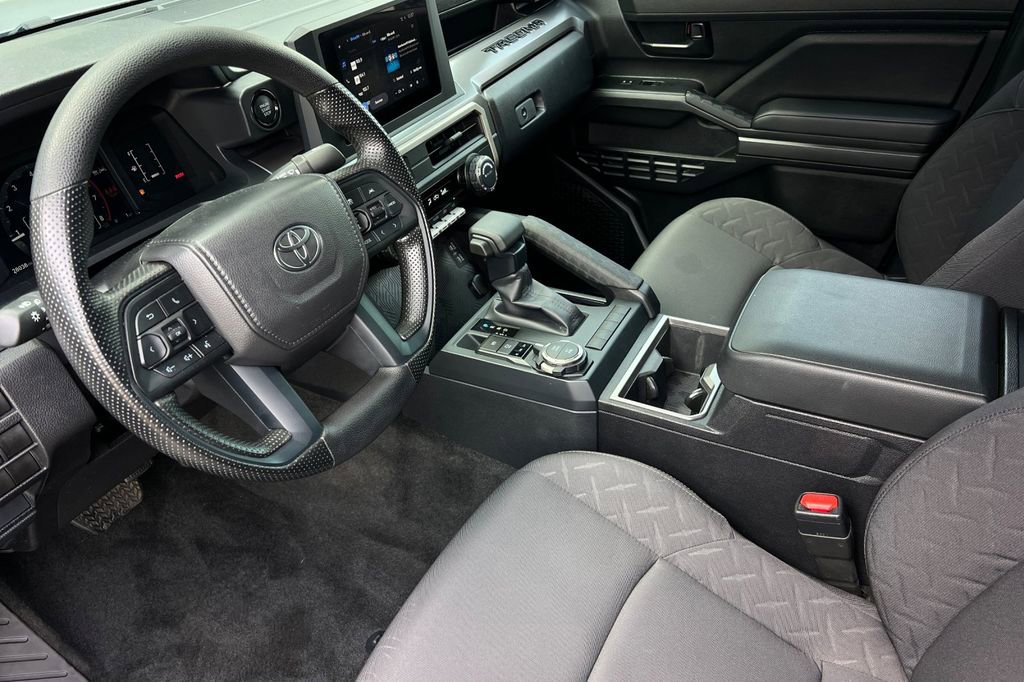 Used 2024 Toyota Tacoma SR5 AWD/4WD image 12