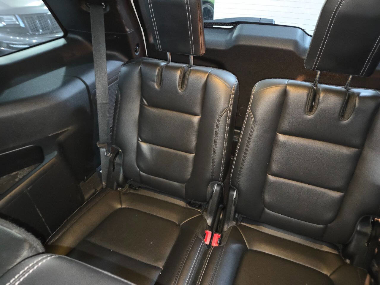 Used 2017 Ford Explorer Limited FWD image 25