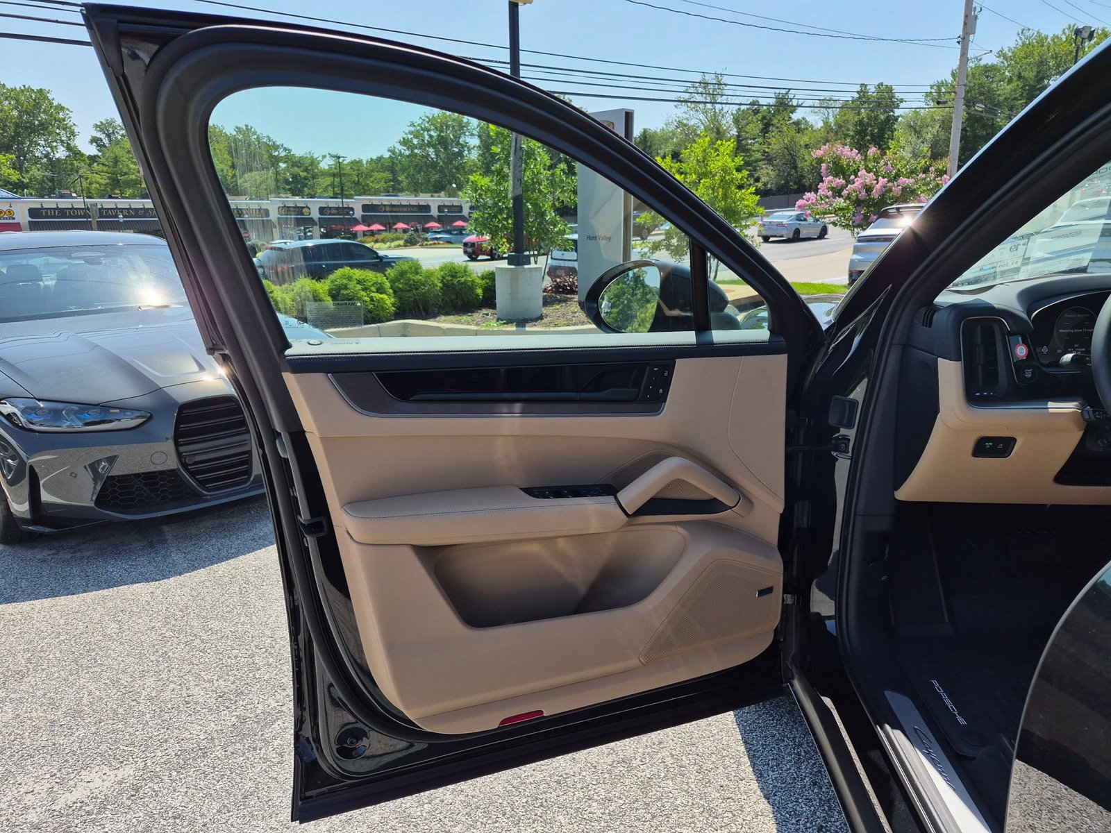 New 2026 Porsche Cayenne Coupe AWD/4WD image 14