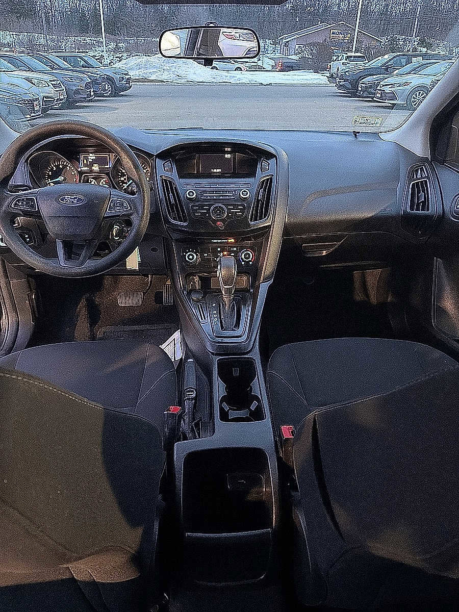 Used 2018 Ford Focus S image 15
