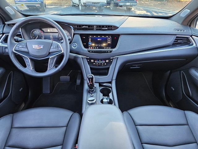 Certified 2025 Cadillac XT5 Premium Luxury image 13