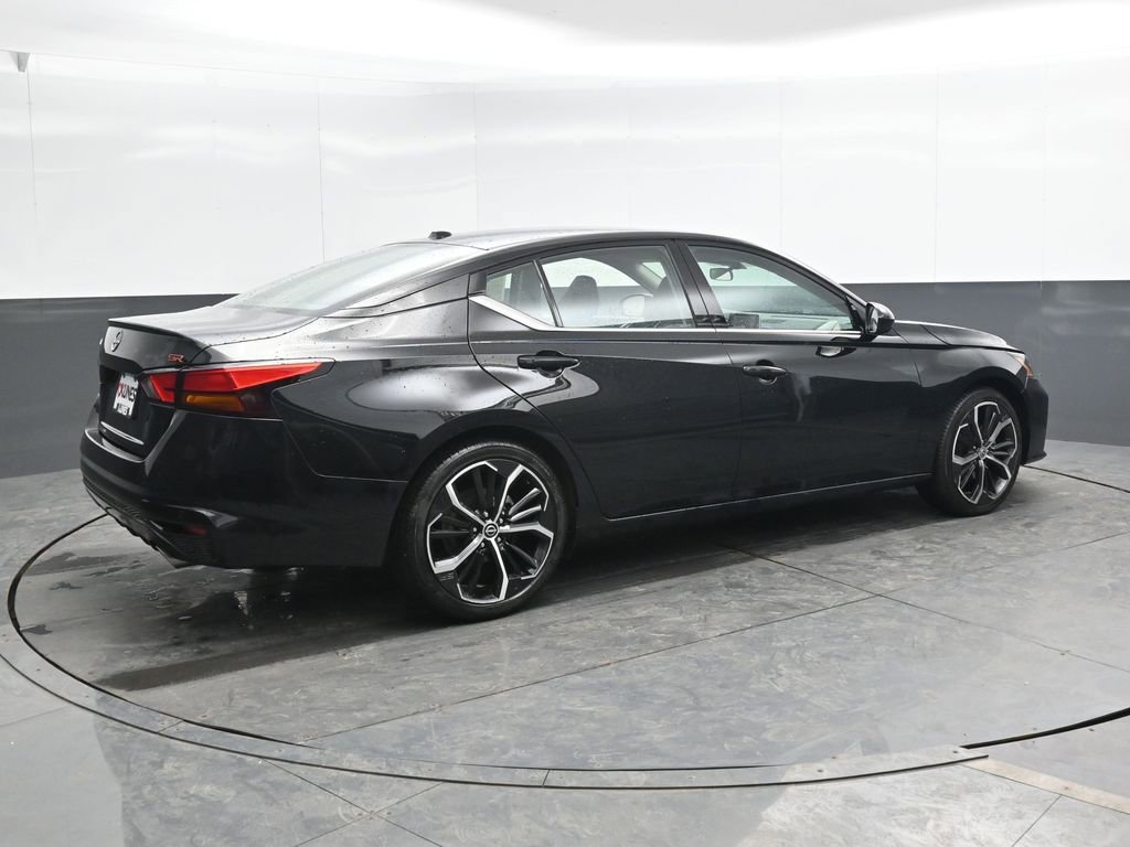 Used 2025 Nissan Altima 2.5 SR image 3
