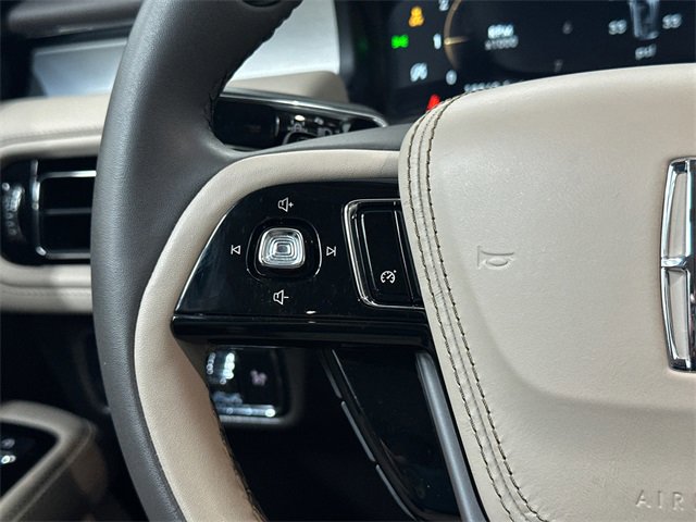 Used 2022 Lincoln Aviator AWD image 25