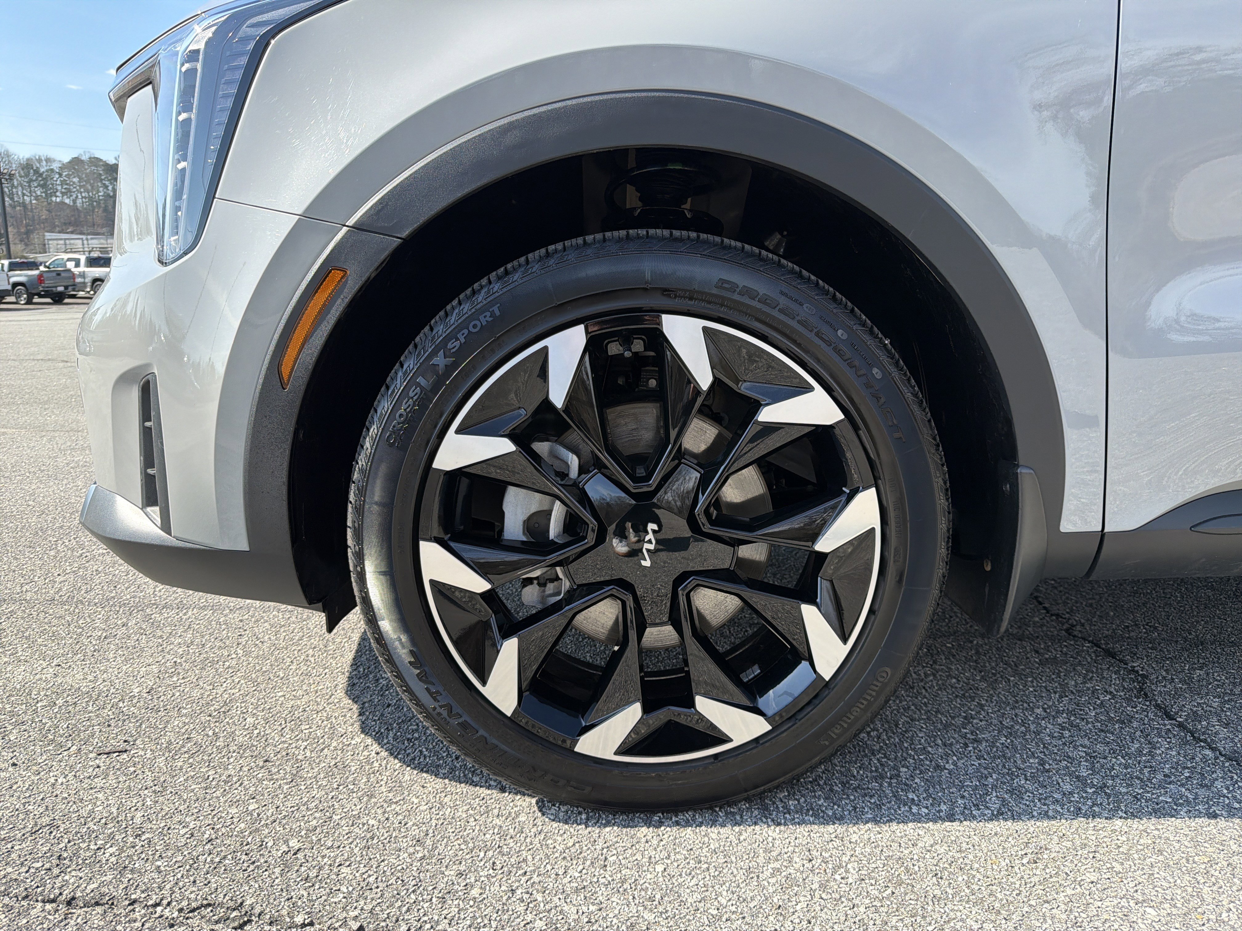 Used 2025 Kia Sorento EX w/ Panoramic Sunroof Package image 13