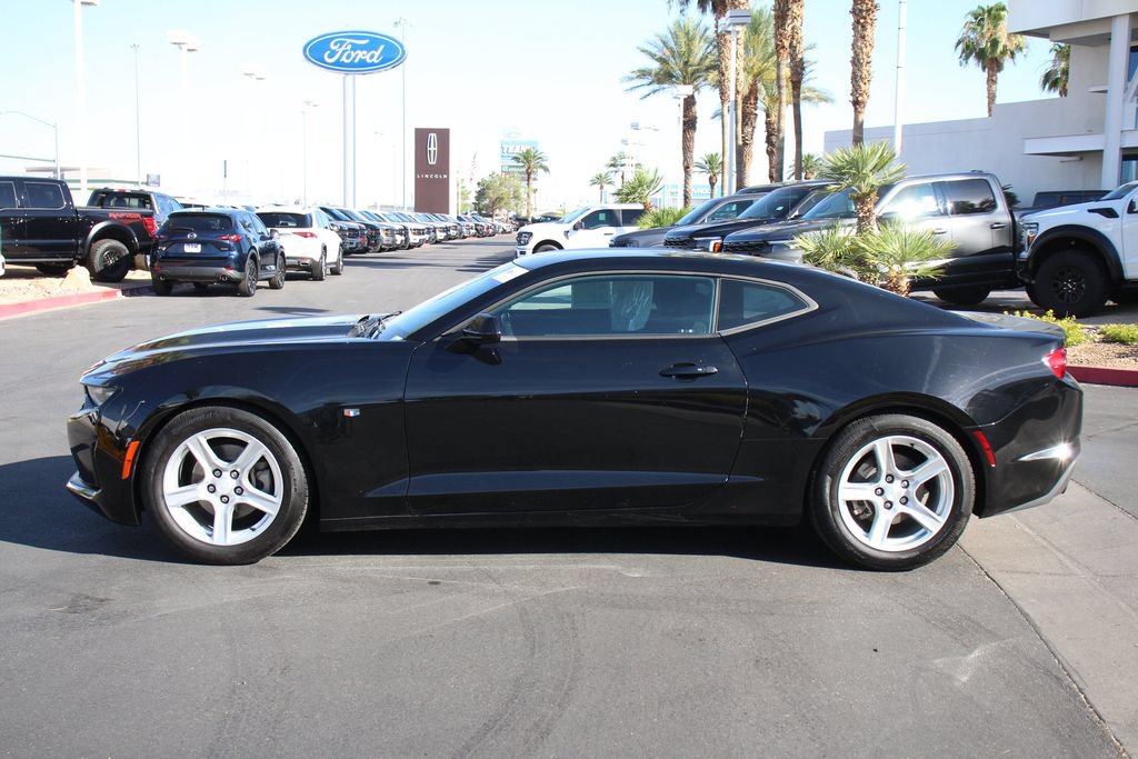 Used 2019 Chevrolet Camaro LT RWD image 4