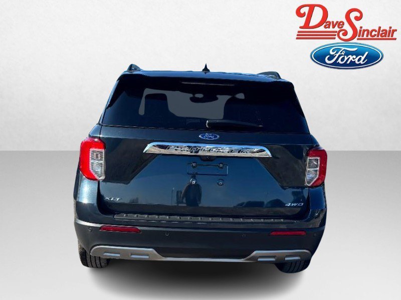 Used 2023 Ford Explorer XLT w/ Equipment Group 202A AWD/4WD image 8