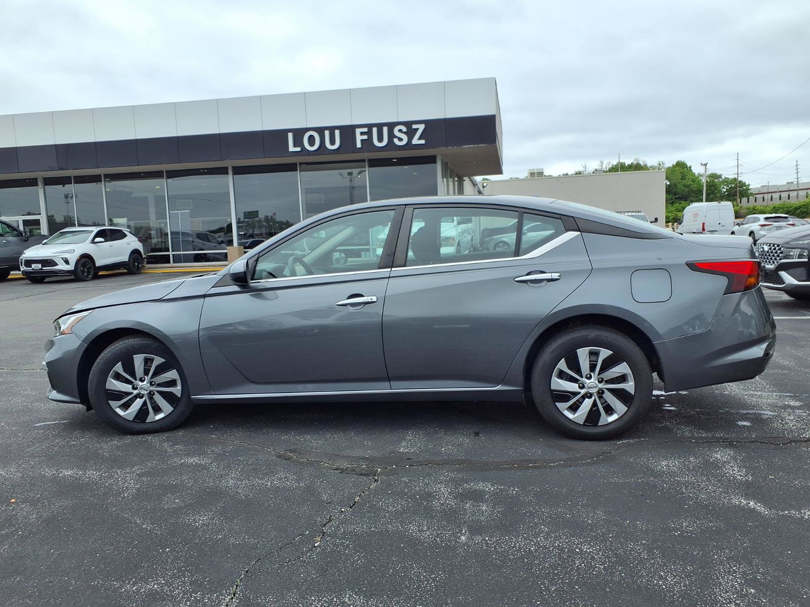 Used 2020 Nissan Altima 2.5 S AWD/4WD image 32