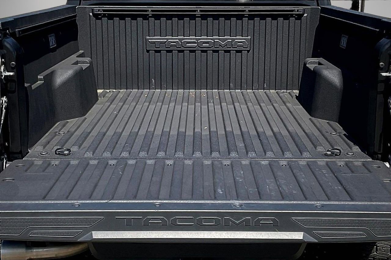 Used 2024 Toyota Tacoma TRD Sport image 25