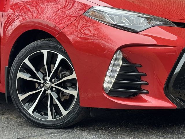 Used 2018 Toyota Corolla XSE image 4