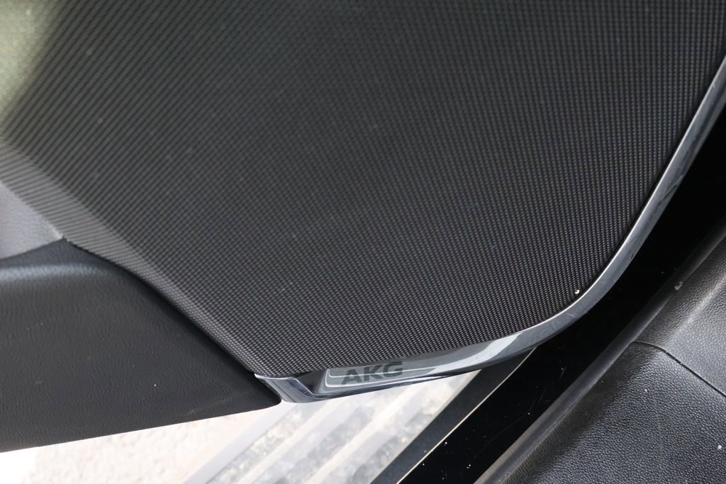 Used 2023 Cadillac Escalade Sport Platinum w/ LPO, ONYX Package image 42