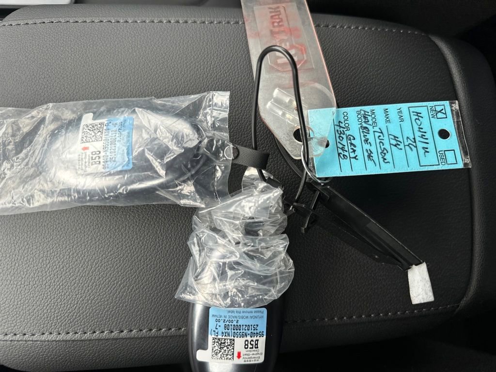 New 2026 Hyundai Tucson Blue SE image 26