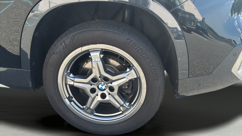 Used 2023 BMW X1 xDrive28i w/ Convenience Package AWD/4WD image 4