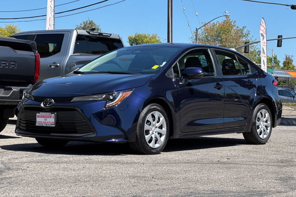 Certified 2025 Toyota Corolla LE FWD image 7