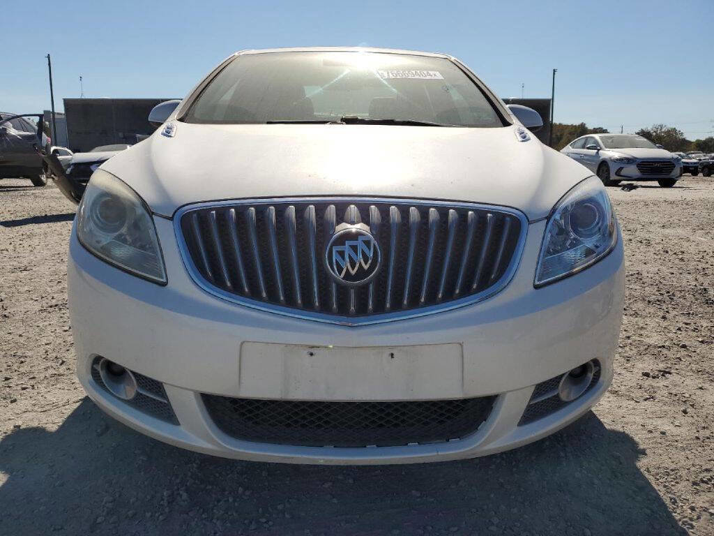 Used 2013 Buick Verano Leather FWD image 2