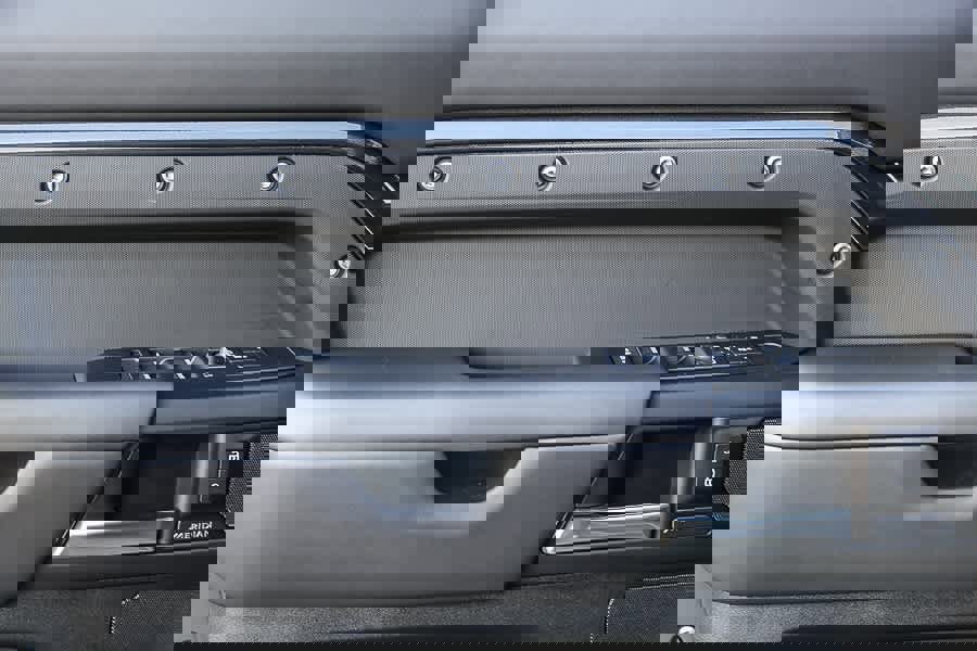 New 2026 Land Rover Defender 110 S image 20