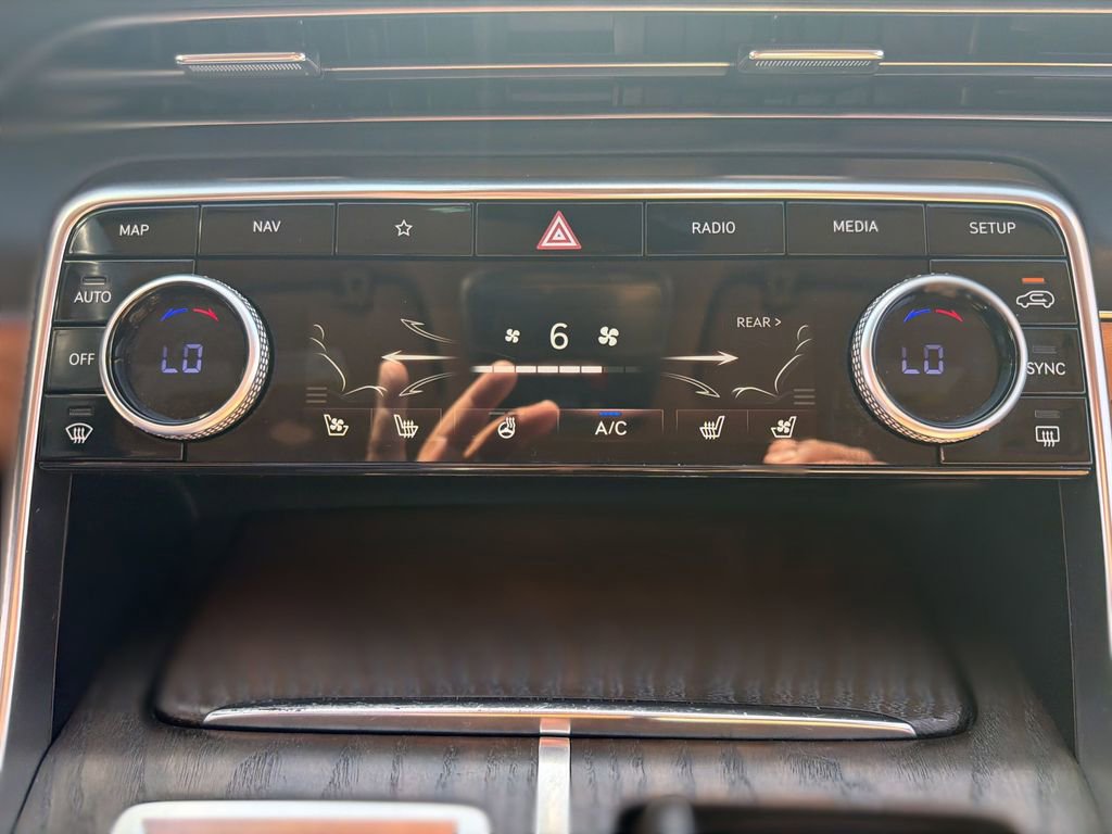 Used 2022 Genesis GV80 2.5T w/ Advanced Package 02 image 17