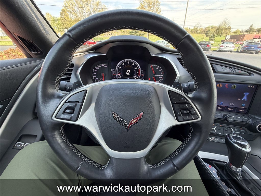 Used 2015 Chevrolet Corvette Stingray Coupe RWD image 6