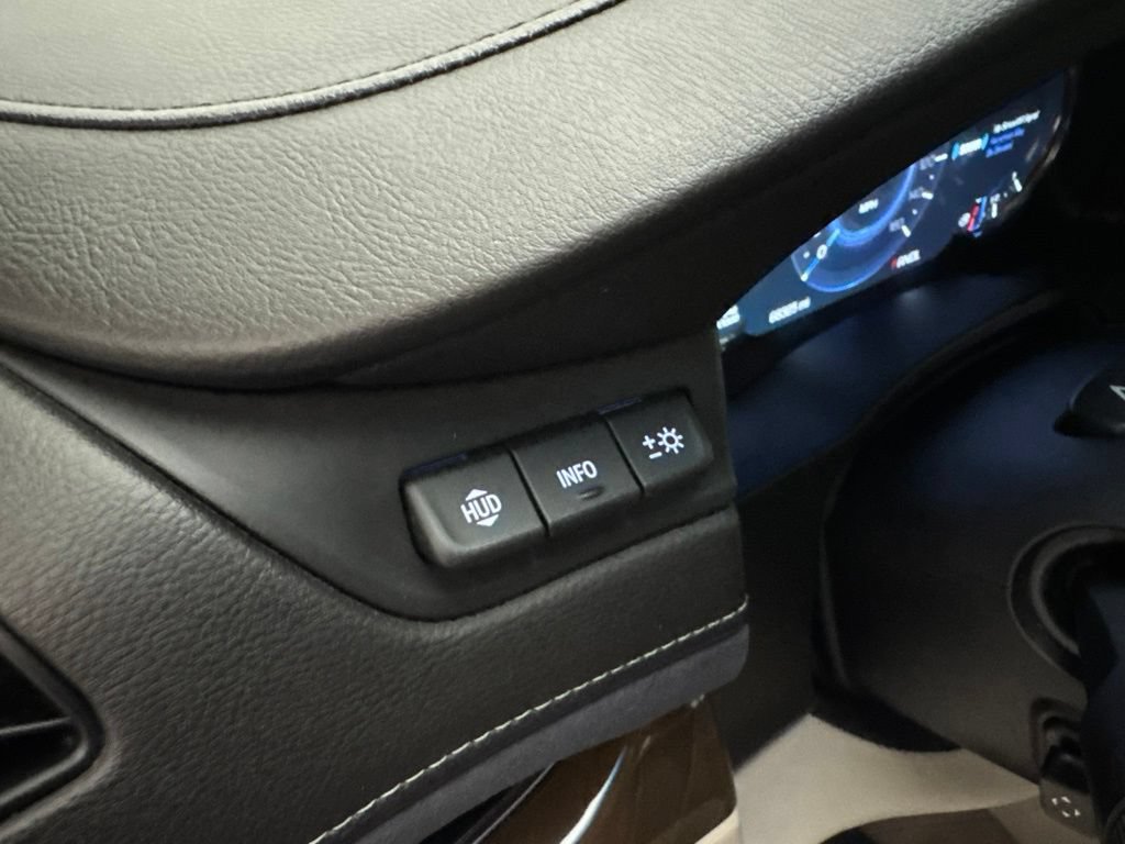 Used 2019 Cadillac Escalade Premium Luxury AWD/4WD image 29