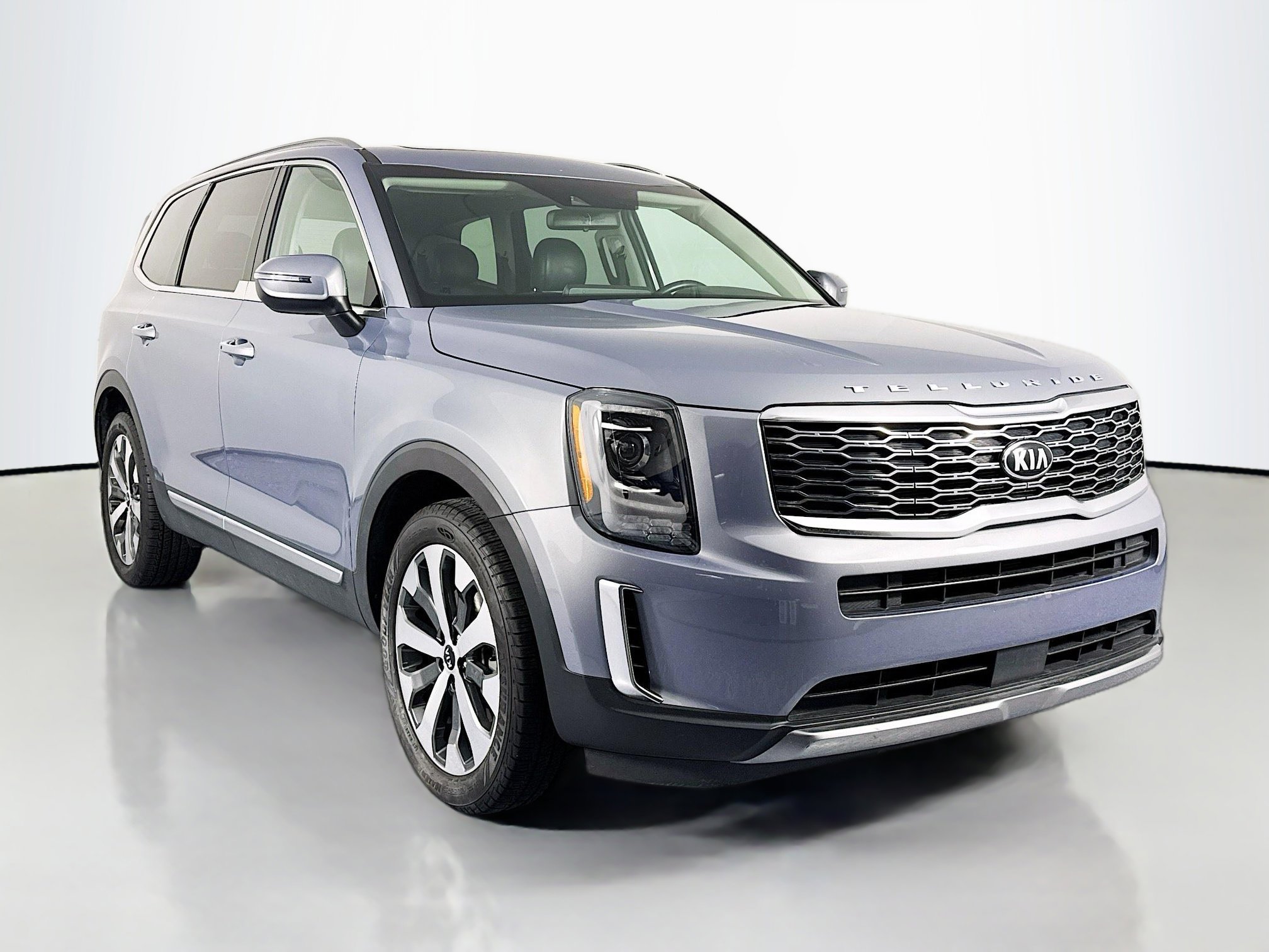 Used 2021 Kia Telluride S image 3