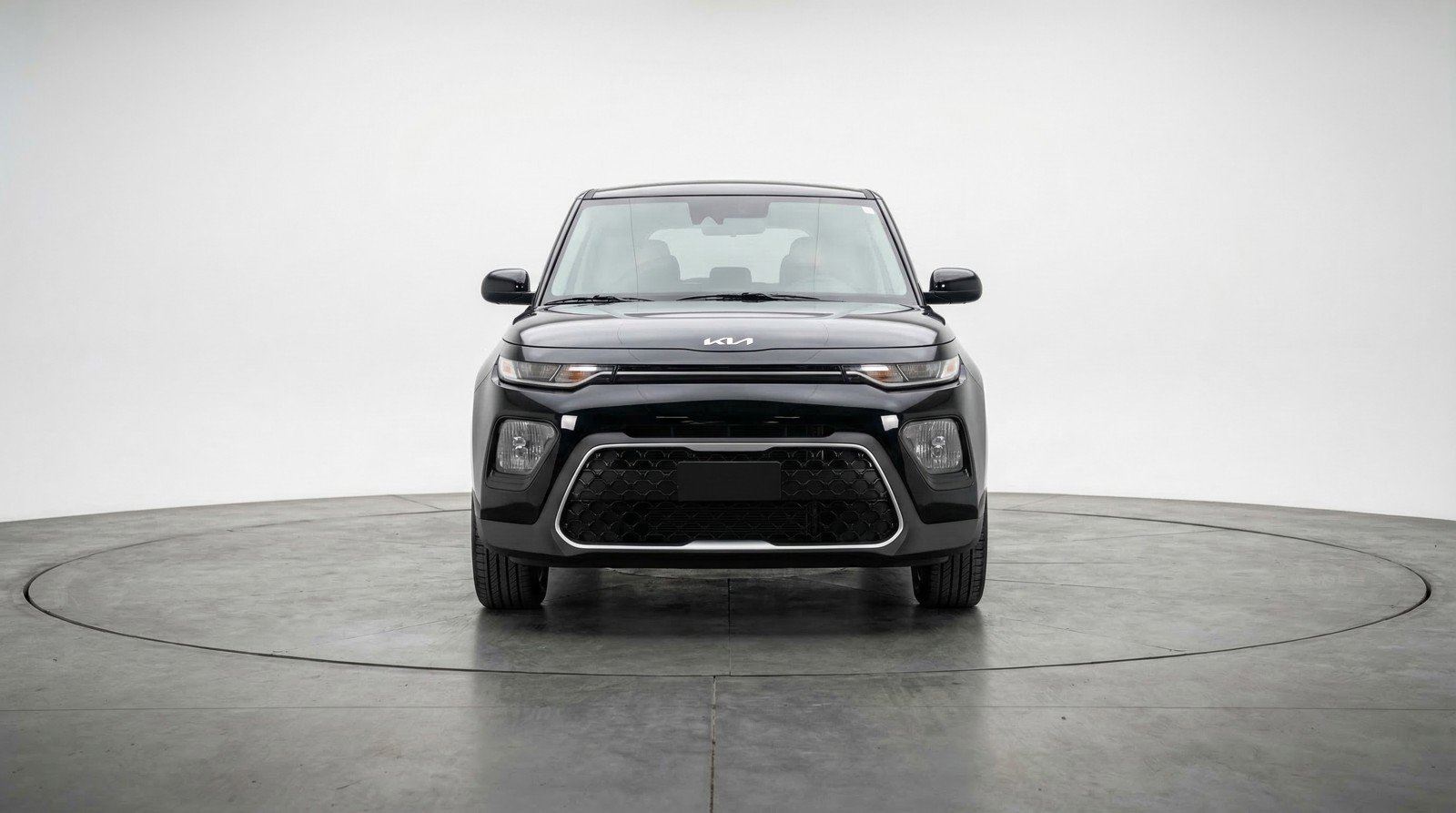 Used 2025 Kia Soul LX w/ LX Technology Package image 2