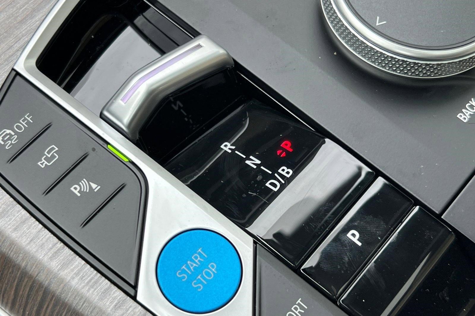 Used 2025 BMW i4 xDrive40i w/ Premium Package image 24