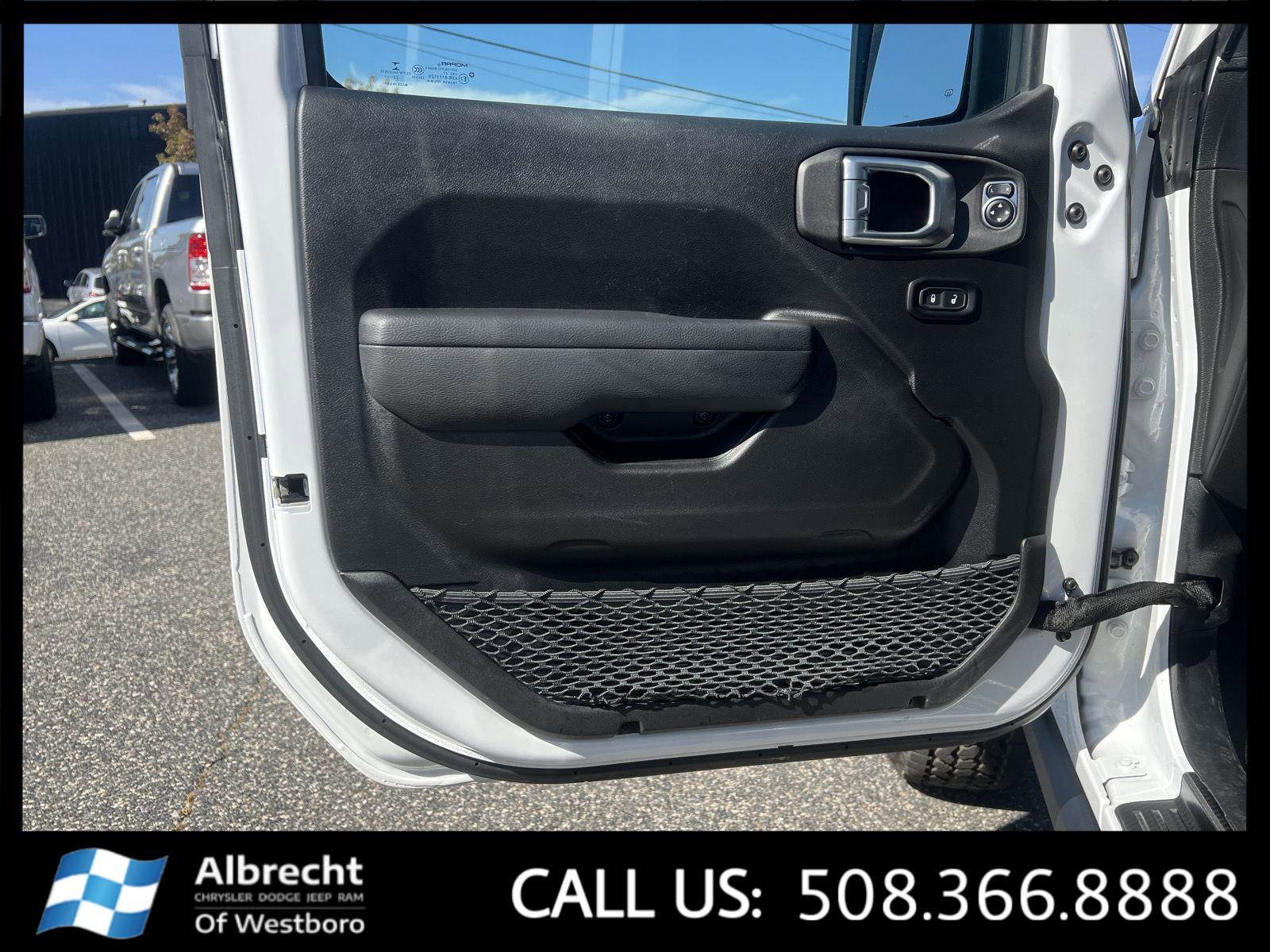 Used 2022 Jeep Gladiator Willys image 12