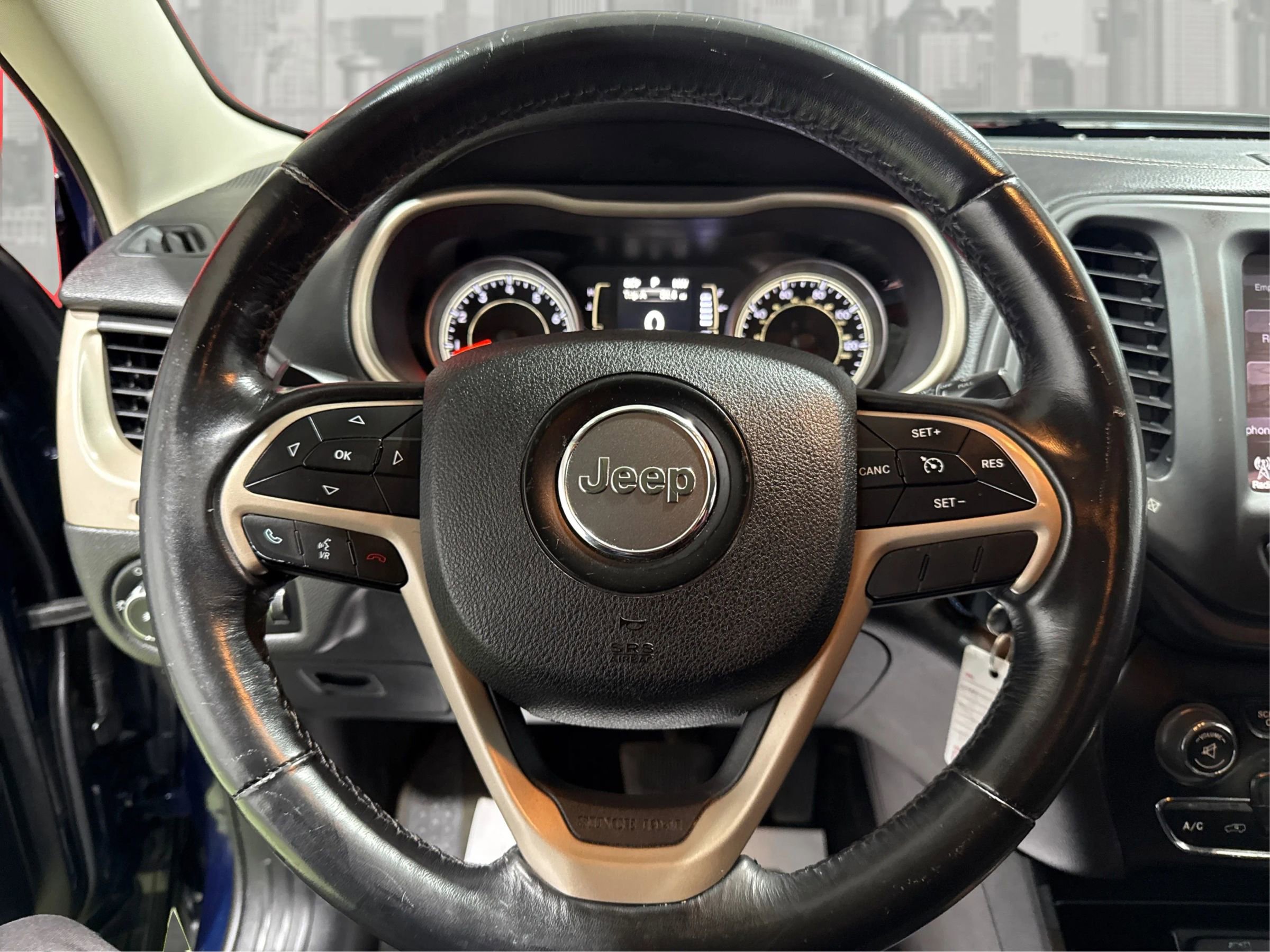 Used 2015 Jeep Cherokee Latitude image 17