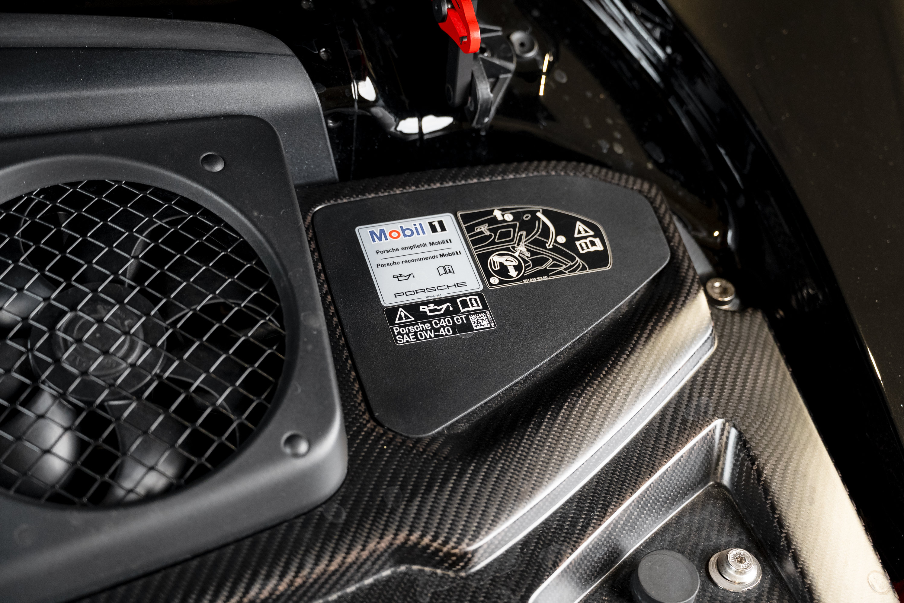 Certified 2019 Porsche 911 GT3 RS RWD image 35