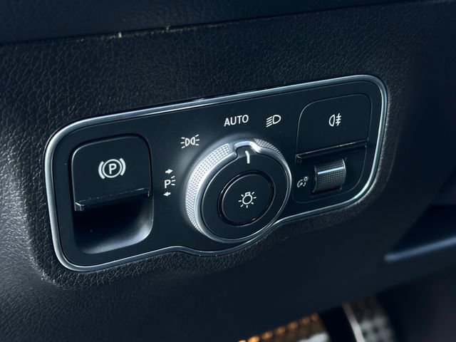 Used 2024 Mercedes-Benz GLB 250 image 18