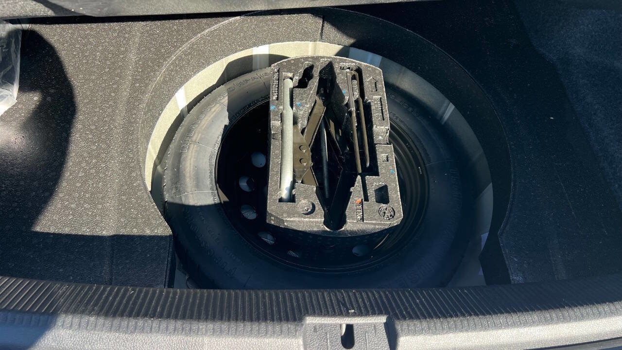 Used 2017 Volkswagen Passat 1.8T S image 26