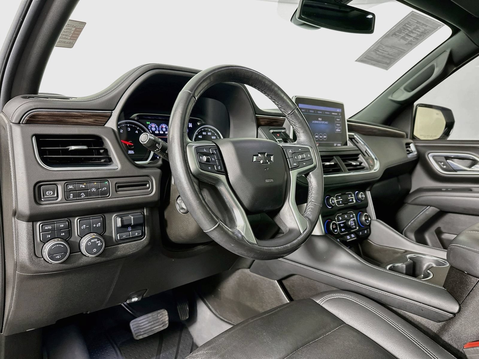 Used 2021 Chevrolet Tahoe Z71 w/ Z71 Off-Road Package AWD/4WD image 10