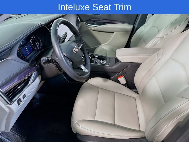 Used 2023 Cadillac XT4 Luxury w/ Cold Weather Package FWD image 10