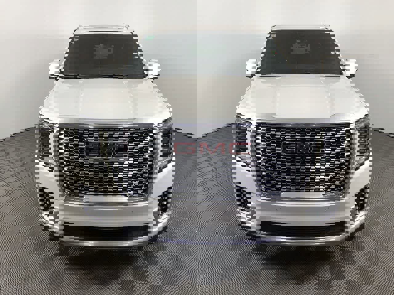 Used 2022 GMC Yukon Denali w/ Denali Premium Package image 3
