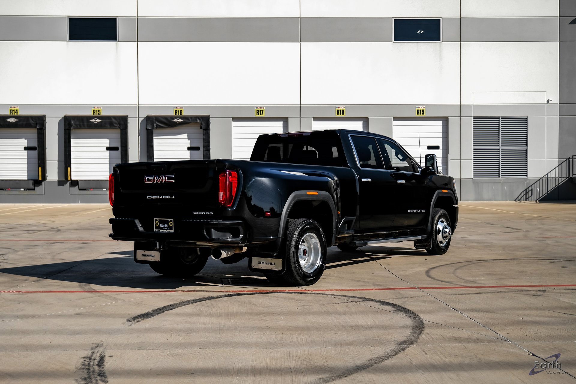 Used 2022 GMC Sierra 3500 Denali w/ Technology Package image 13
