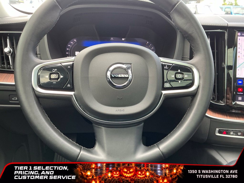 Used 2023 Volvo XC60 B5 Ultimate w/ Protection Package Premier FWD image 40
