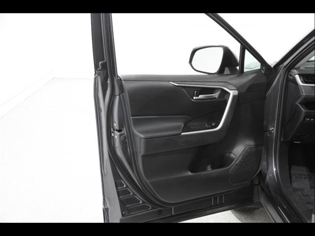 Used 2023 Toyota RAV4 XLE w/ Convenience Package AWD/4WD image 4