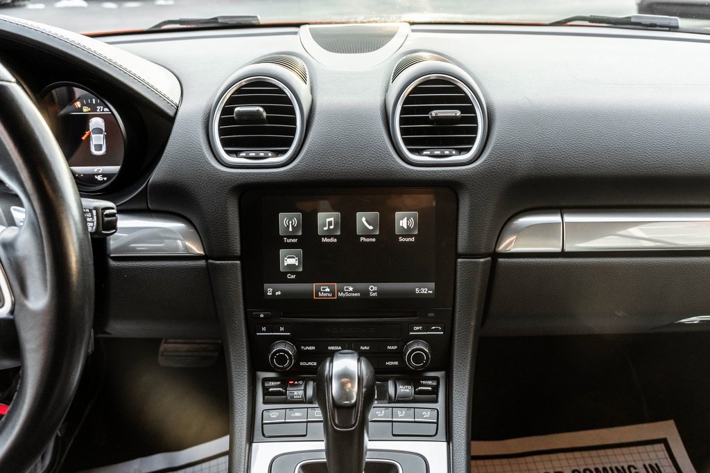 Used 2018 Porsche 718 Cayman image 17