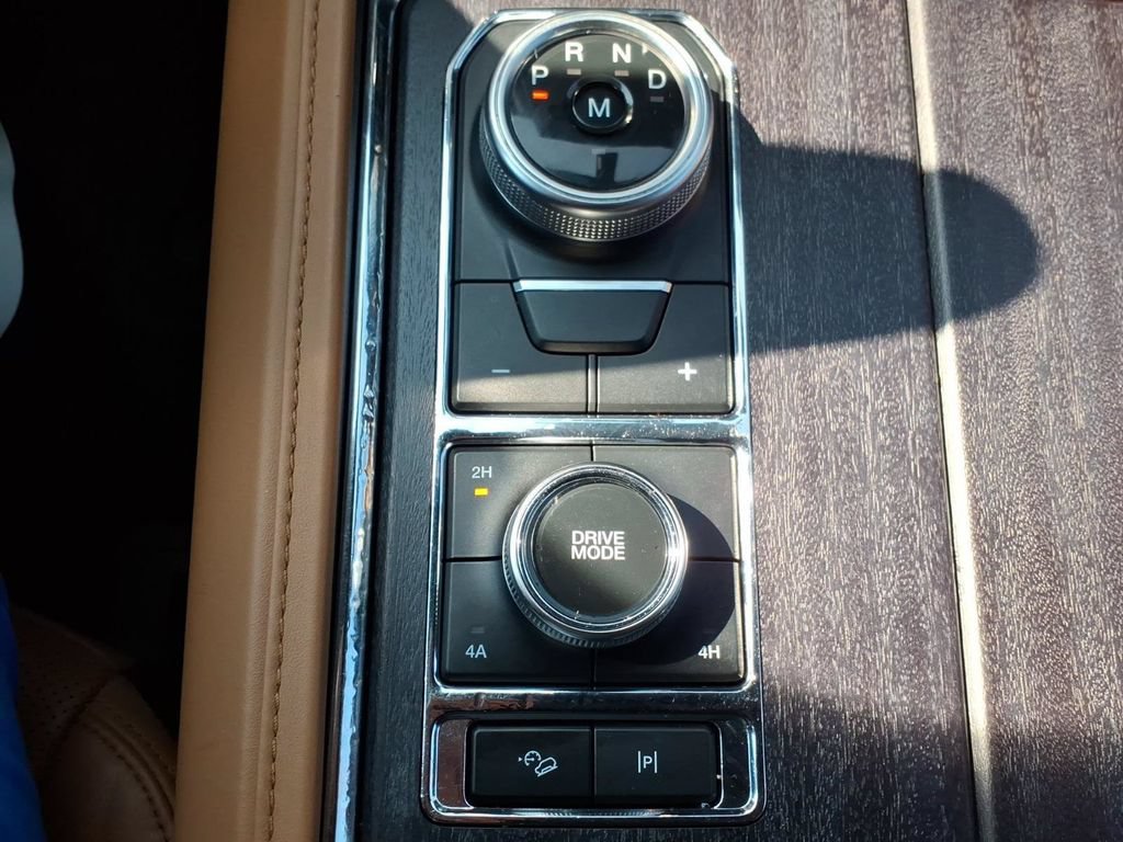 Used 2023 Ford Expedition Max Platinum AWD/4WD image 16