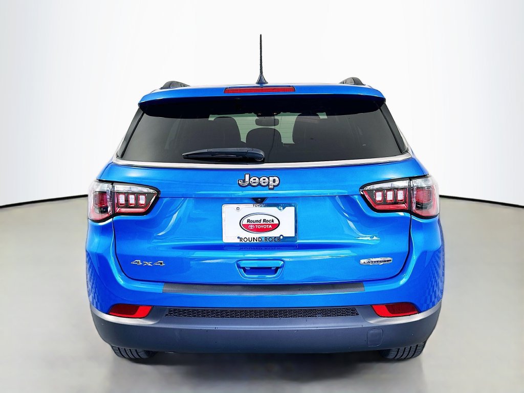 Used 2025 Jeep Compass Latitude AWD/4WD image 6