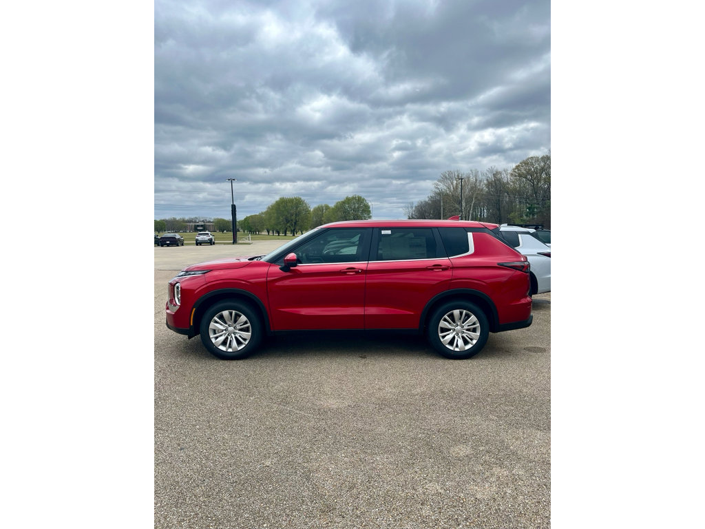 New 2026 Mitsubishi Outlander ES AWD/4WD image 4