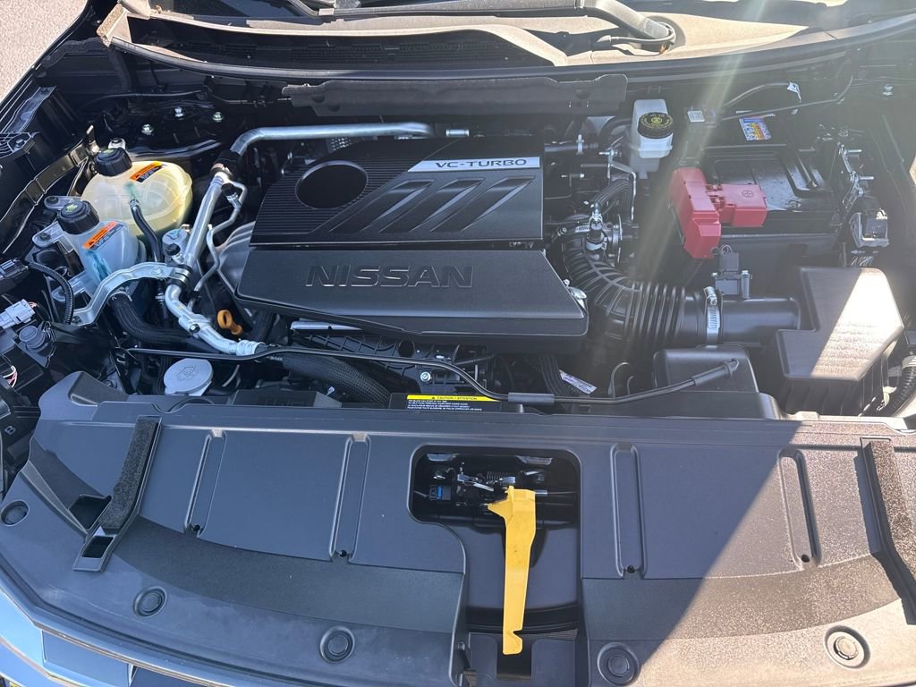 Used 2025 Nissan Rogue SV image 27