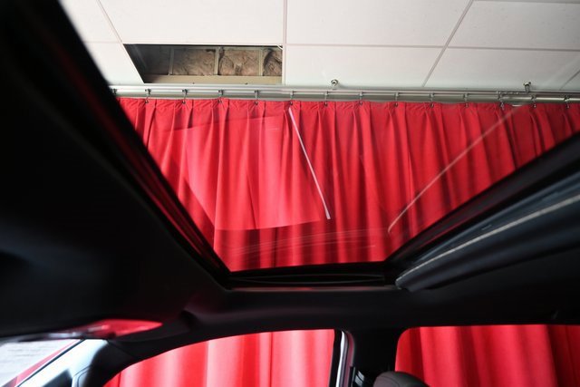 Certified 2017 Toyota Tacoma TRD Off-Road image 27