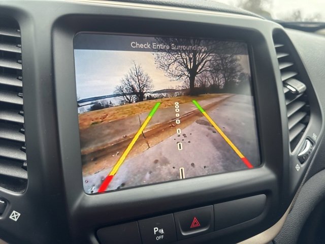 Used 2016 Jeep Cherokee 75th Anniversary image 19