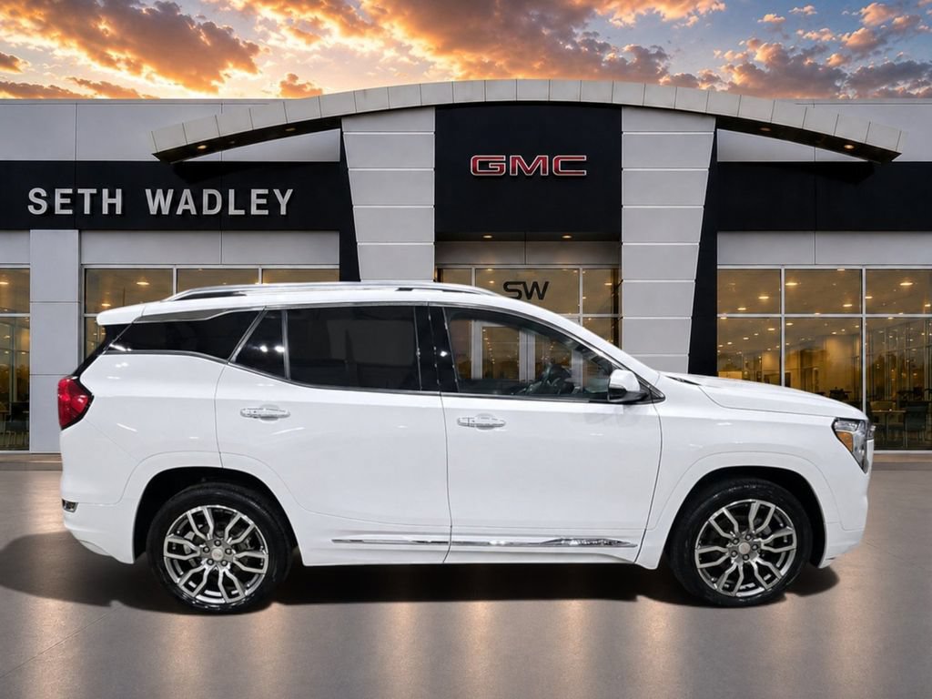 Used 2024 GMC Terrain Denali AWD/4WD image 8