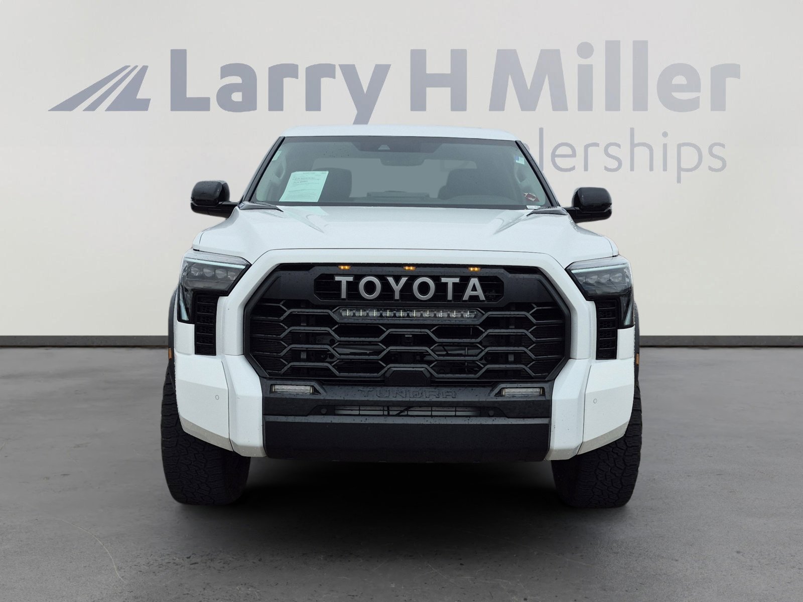 Used 2022 Toyota Tundra Limited image 8