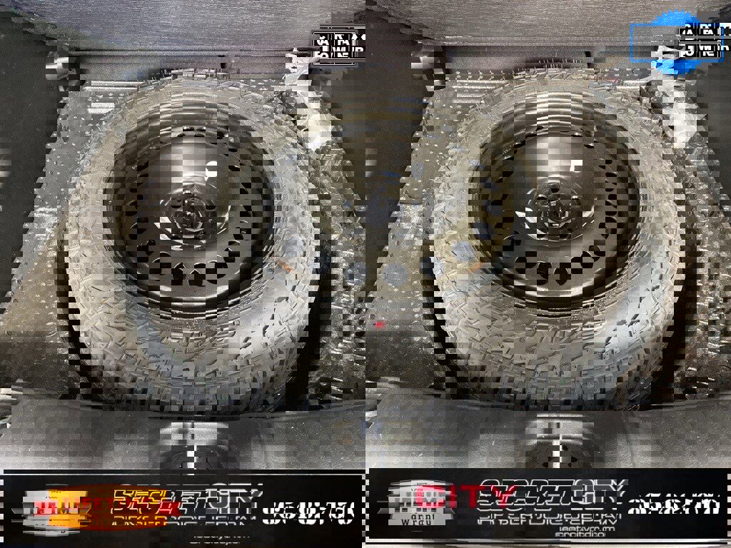 Used 2024 Jeep Compass Trailhawk w/ Trailhawk Convenience Group image 30