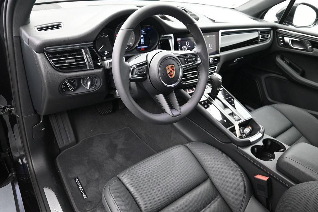New 2026 Porsche Macan S AWD/4WD image 4